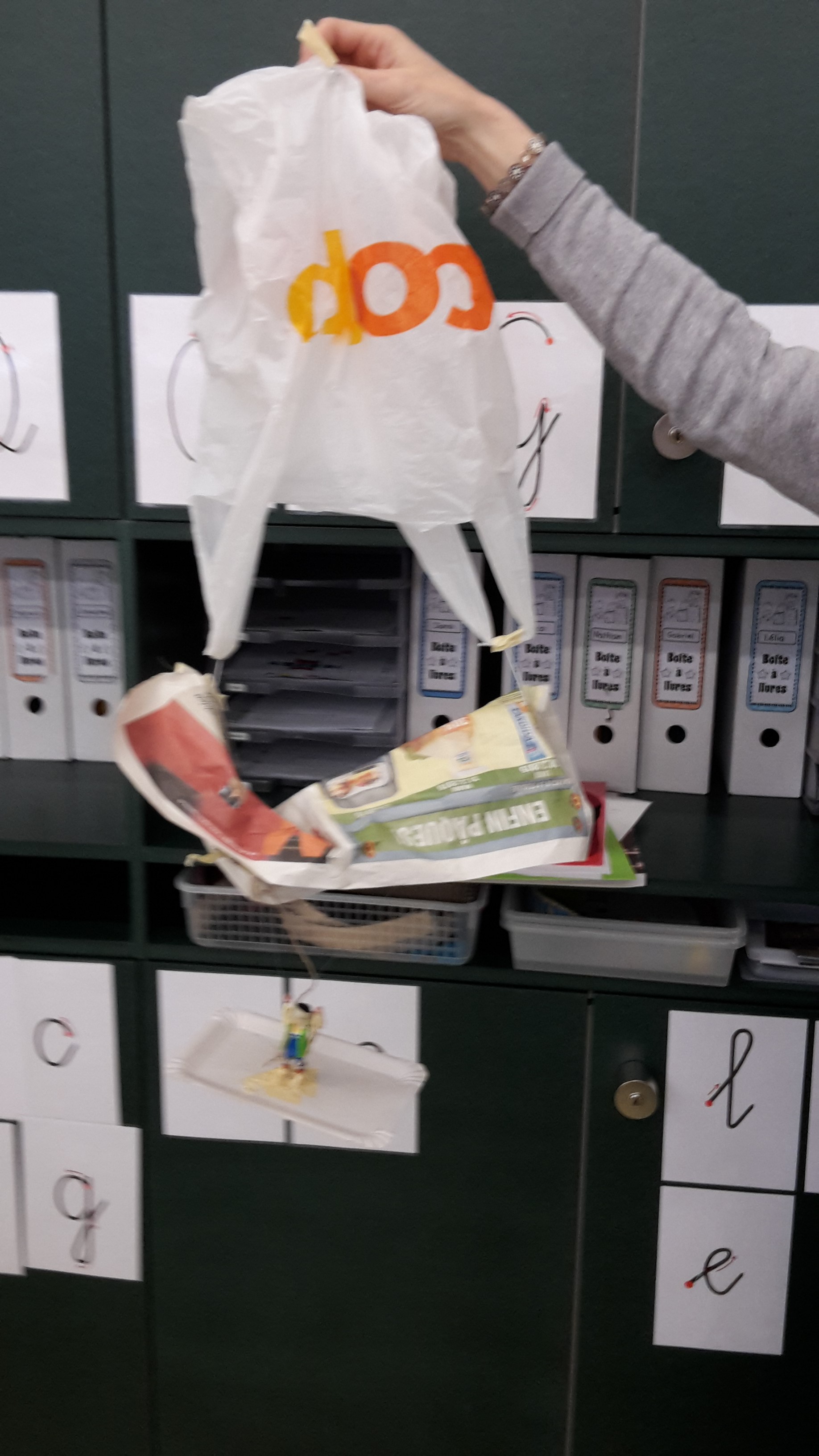 parachute 3